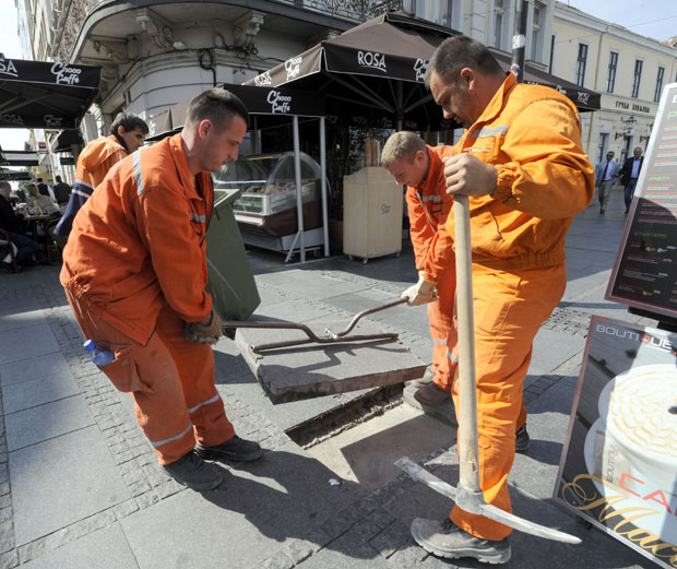 Мењају коцке у Кнез Михаиловој! 